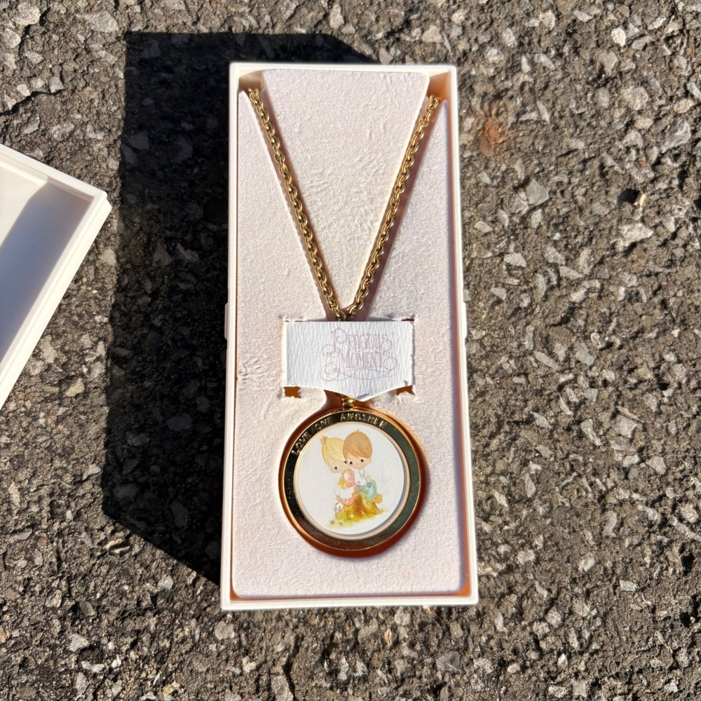 Vintage 1998 Precious Moments Avon Watch Pendant Necklace Love One Another Boxed